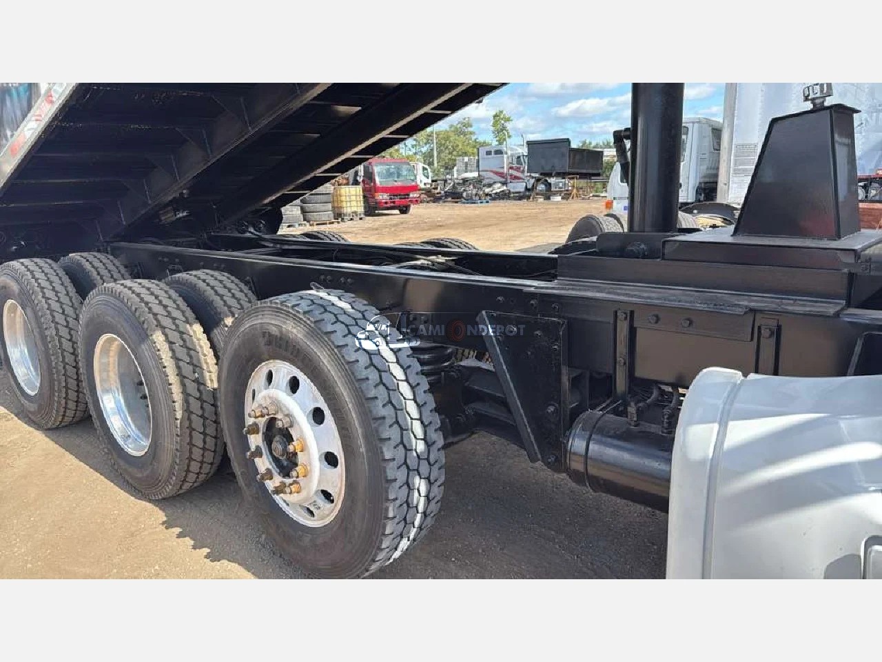 Truck Thumbnail 4