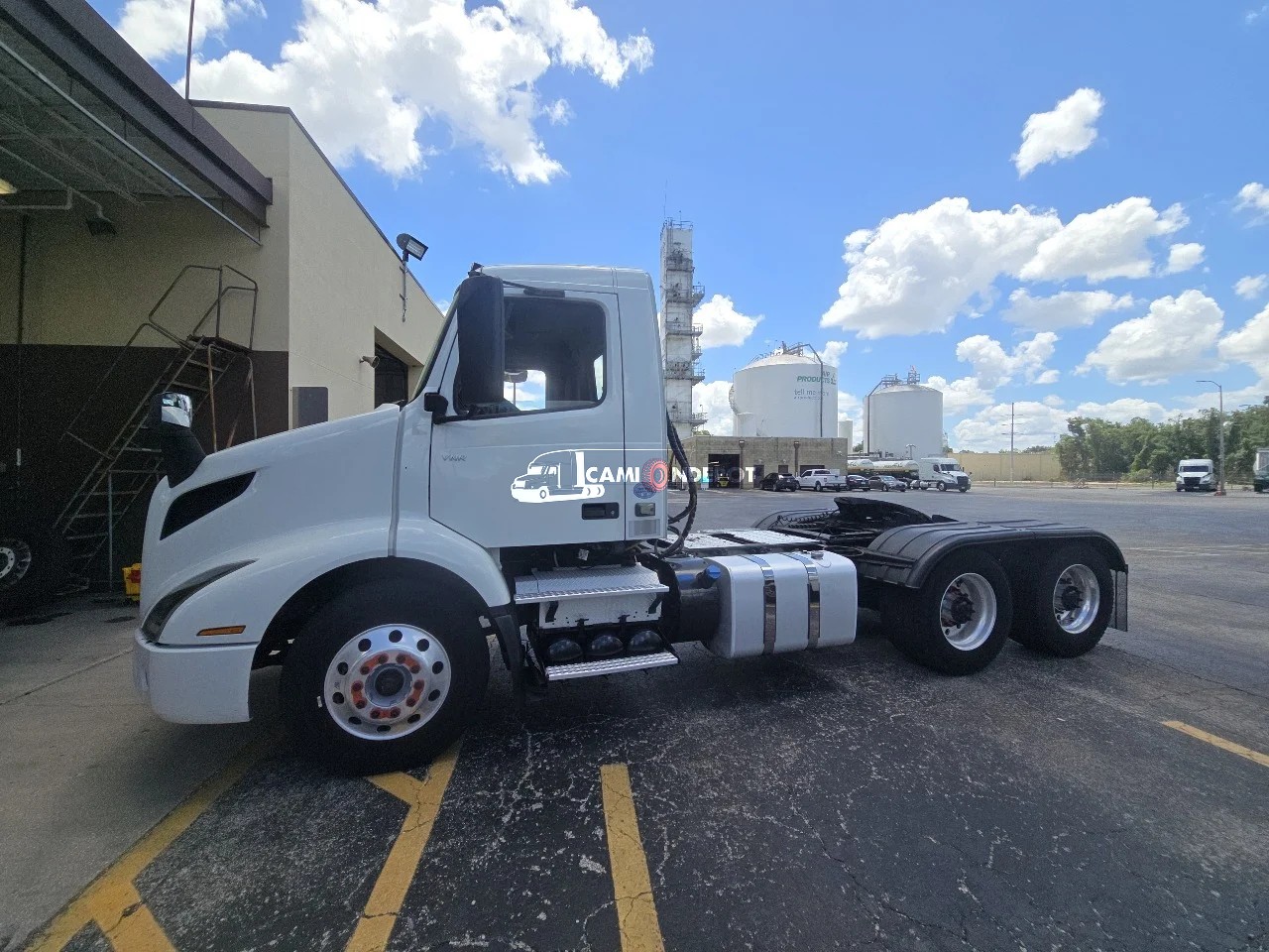 Truck Thumbnail 4