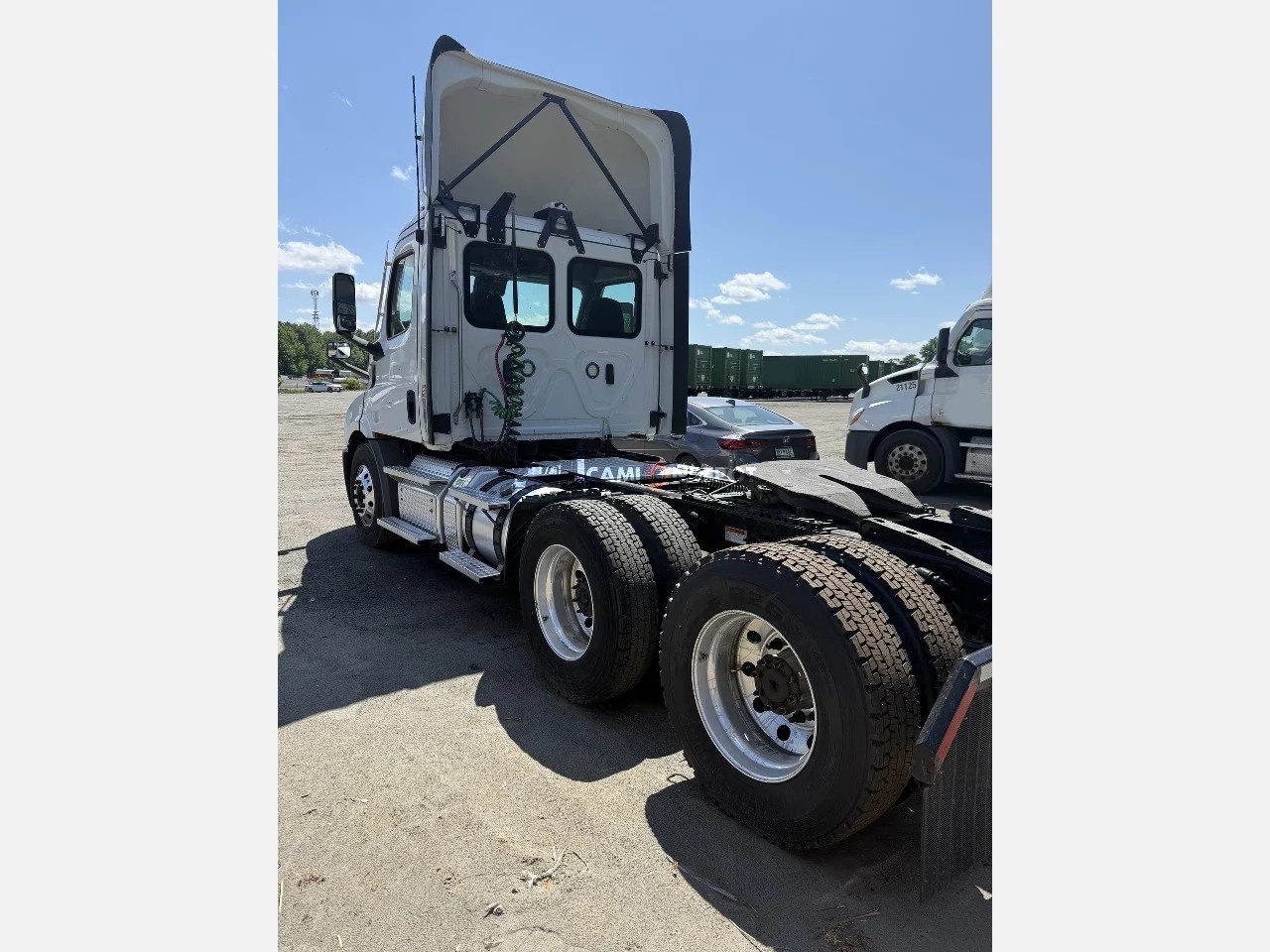 Truck Thumbnail 4