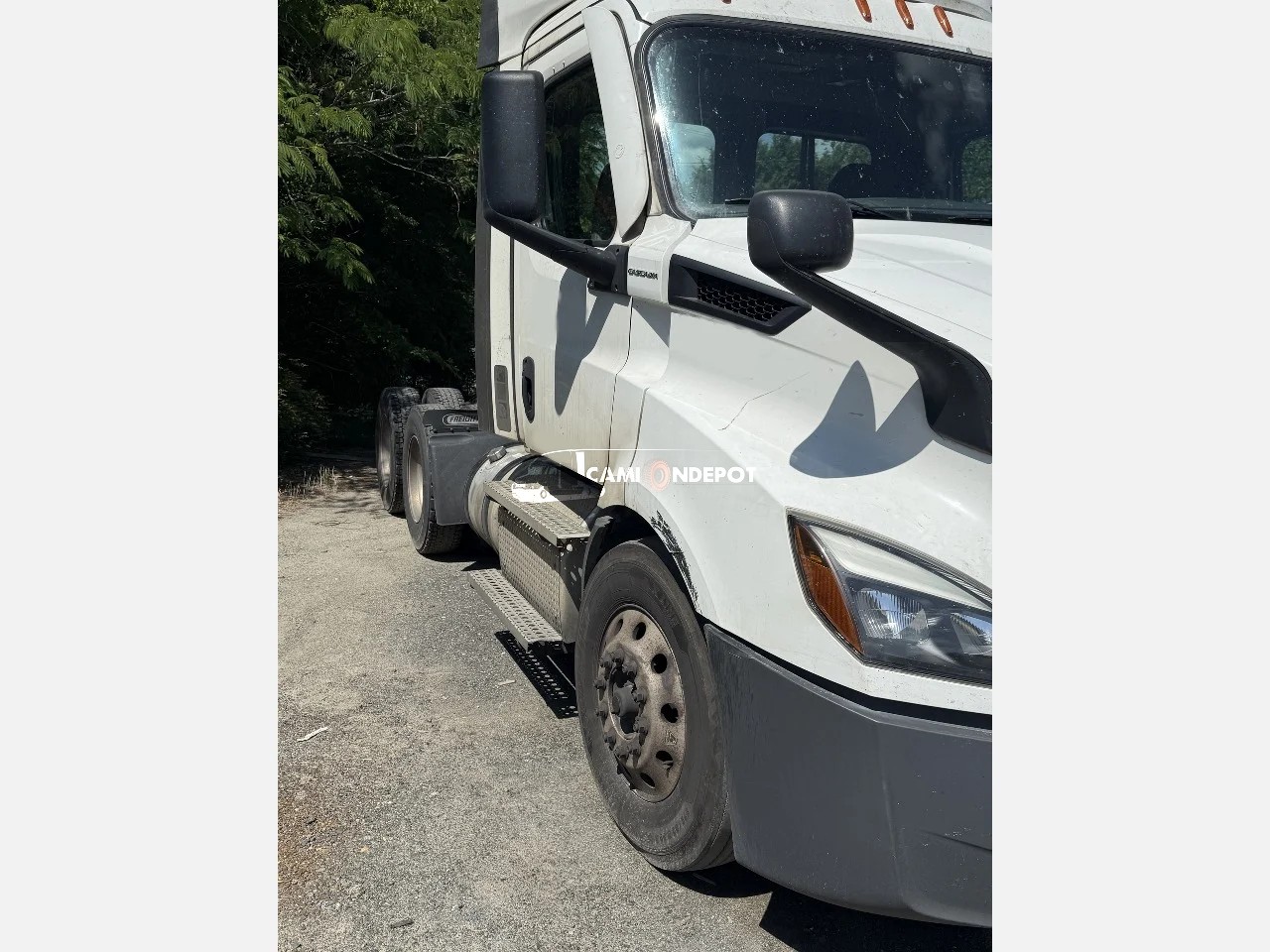 Truck Thumbnail 2