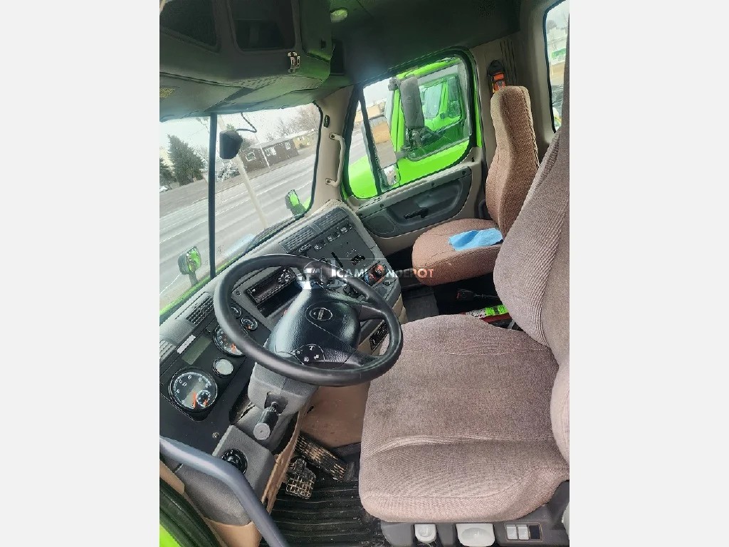 Truck Thumbnail 4