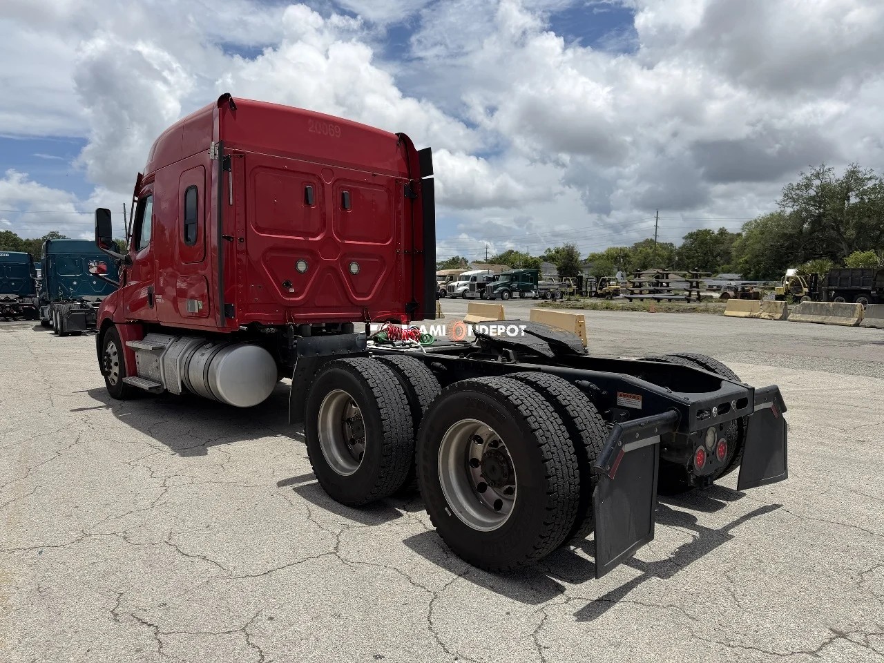 Truck Thumbnail 3