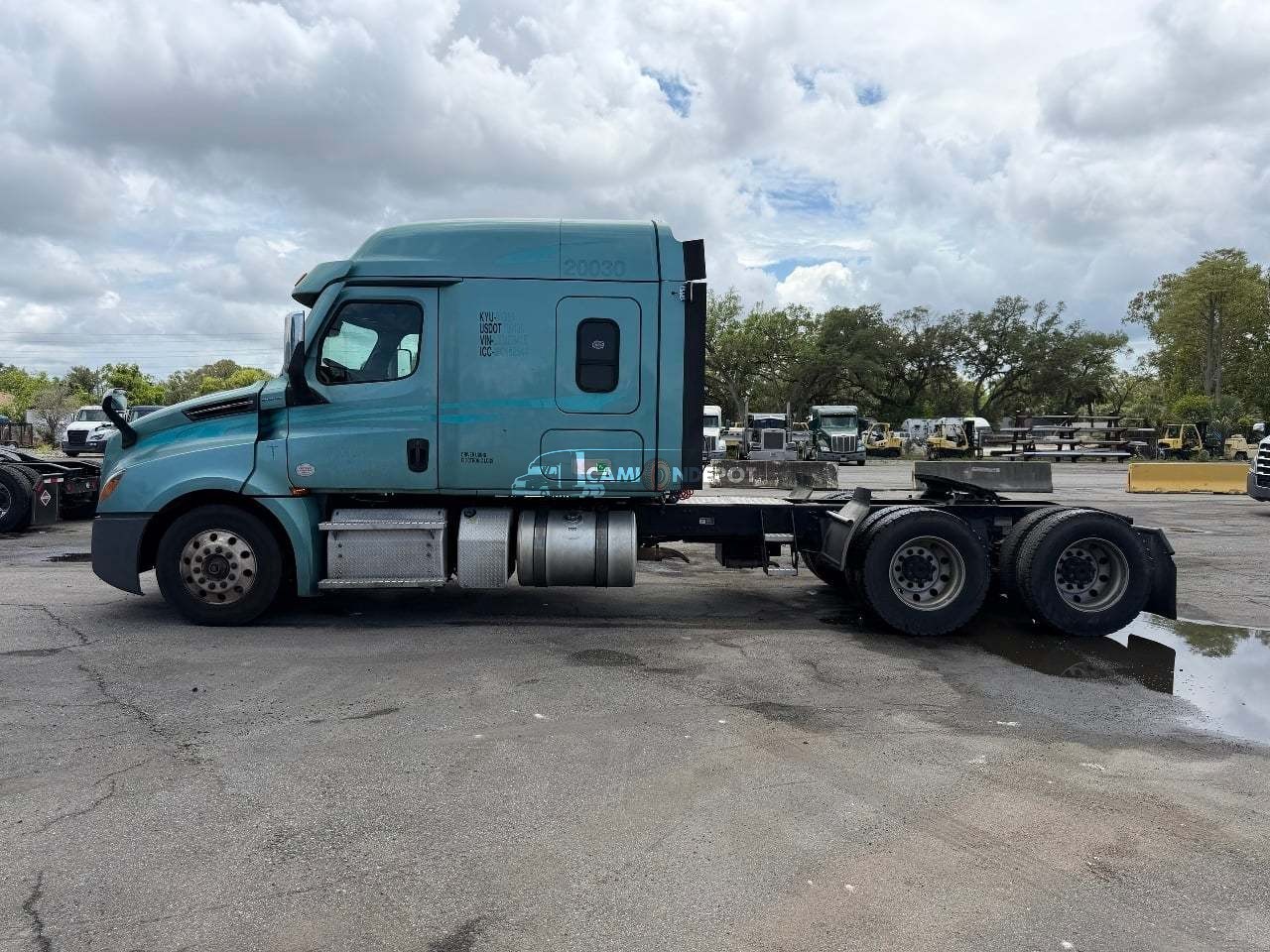 Truck Thumbnail 3