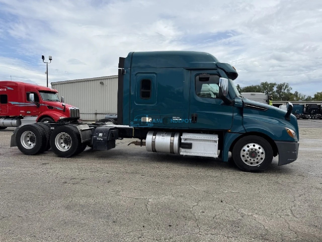 Truck Thumbnail 2
