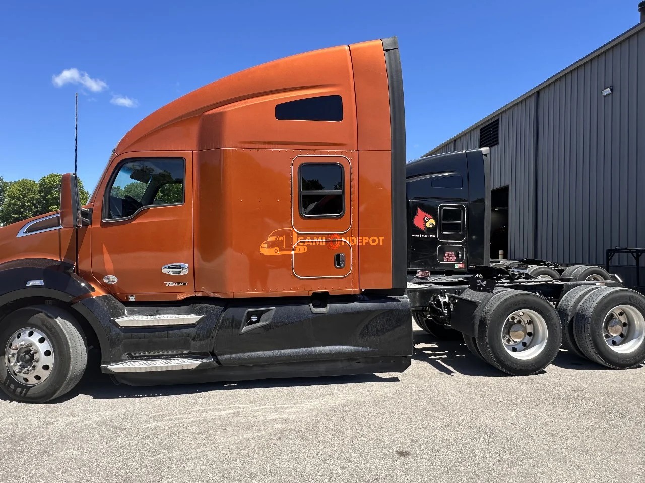 Truck Thumbnail 2