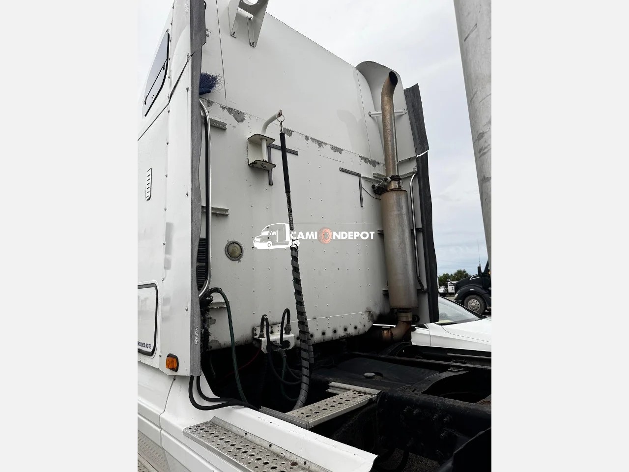 Truck Thumbnail 3
