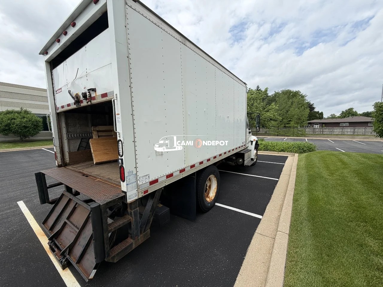 Truck Thumbnail 3