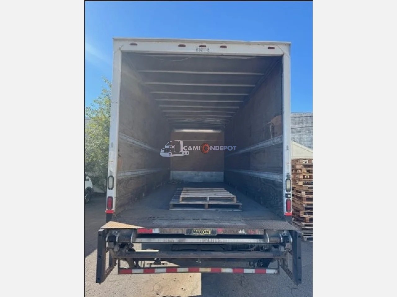 Truck Thumbnail 3