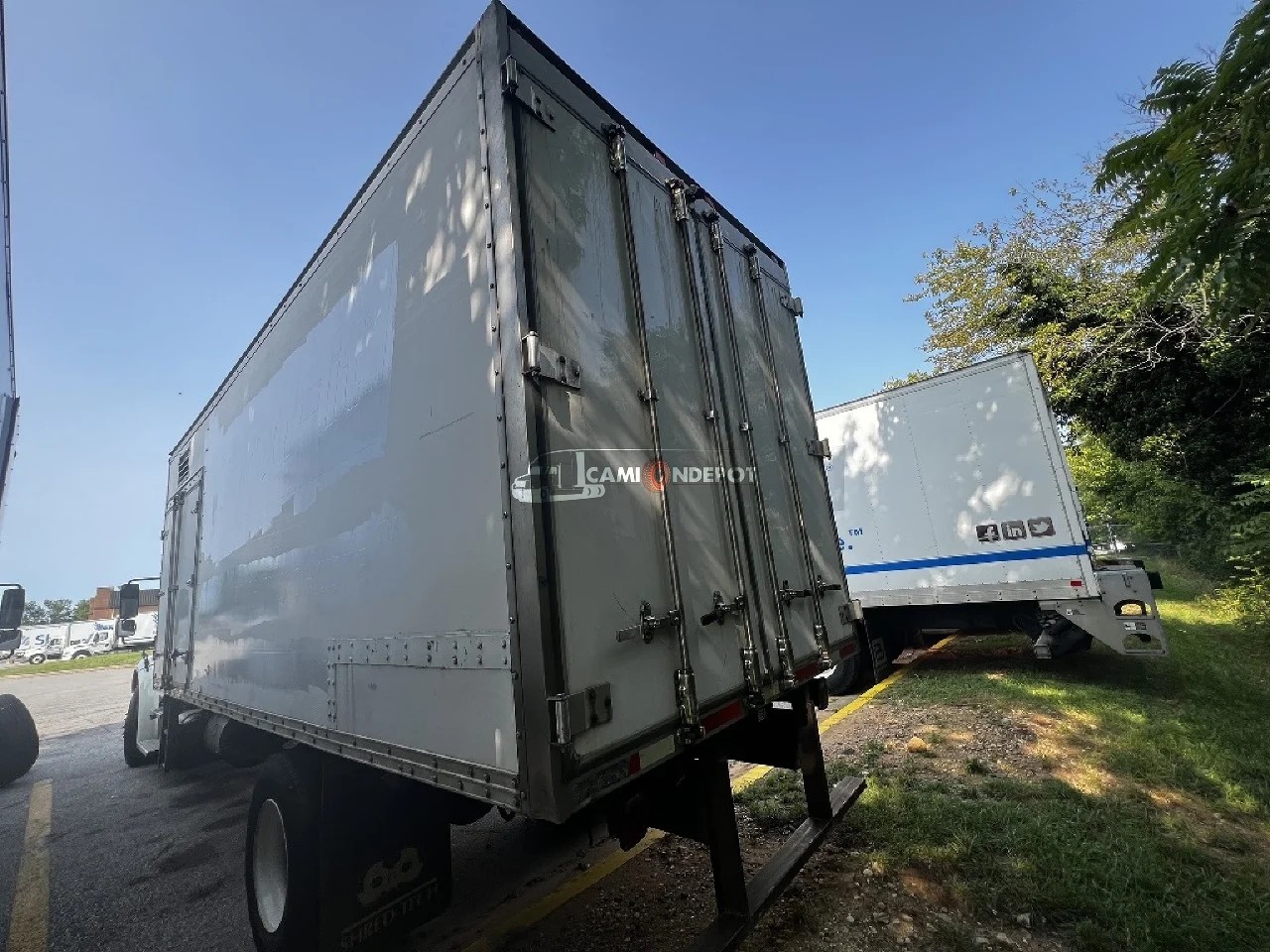 Truck Thumbnail 3