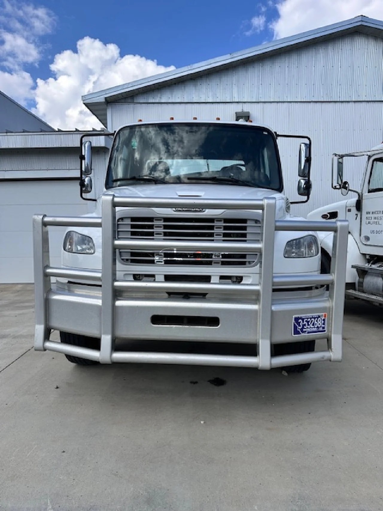 Truck Thumbnail 2