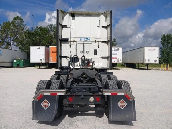 Truck Thumbnail 4