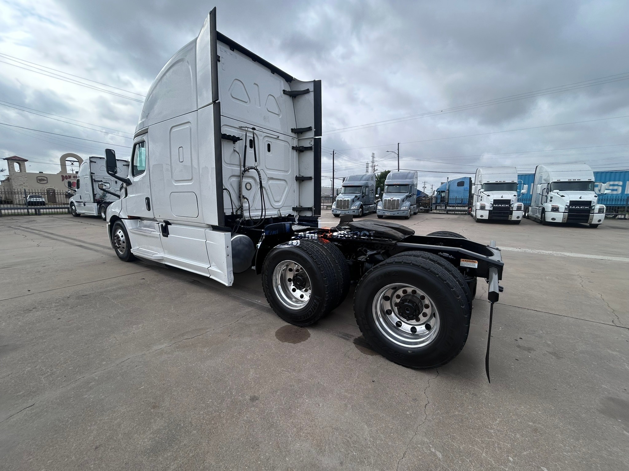 Truck Thumbnail 6