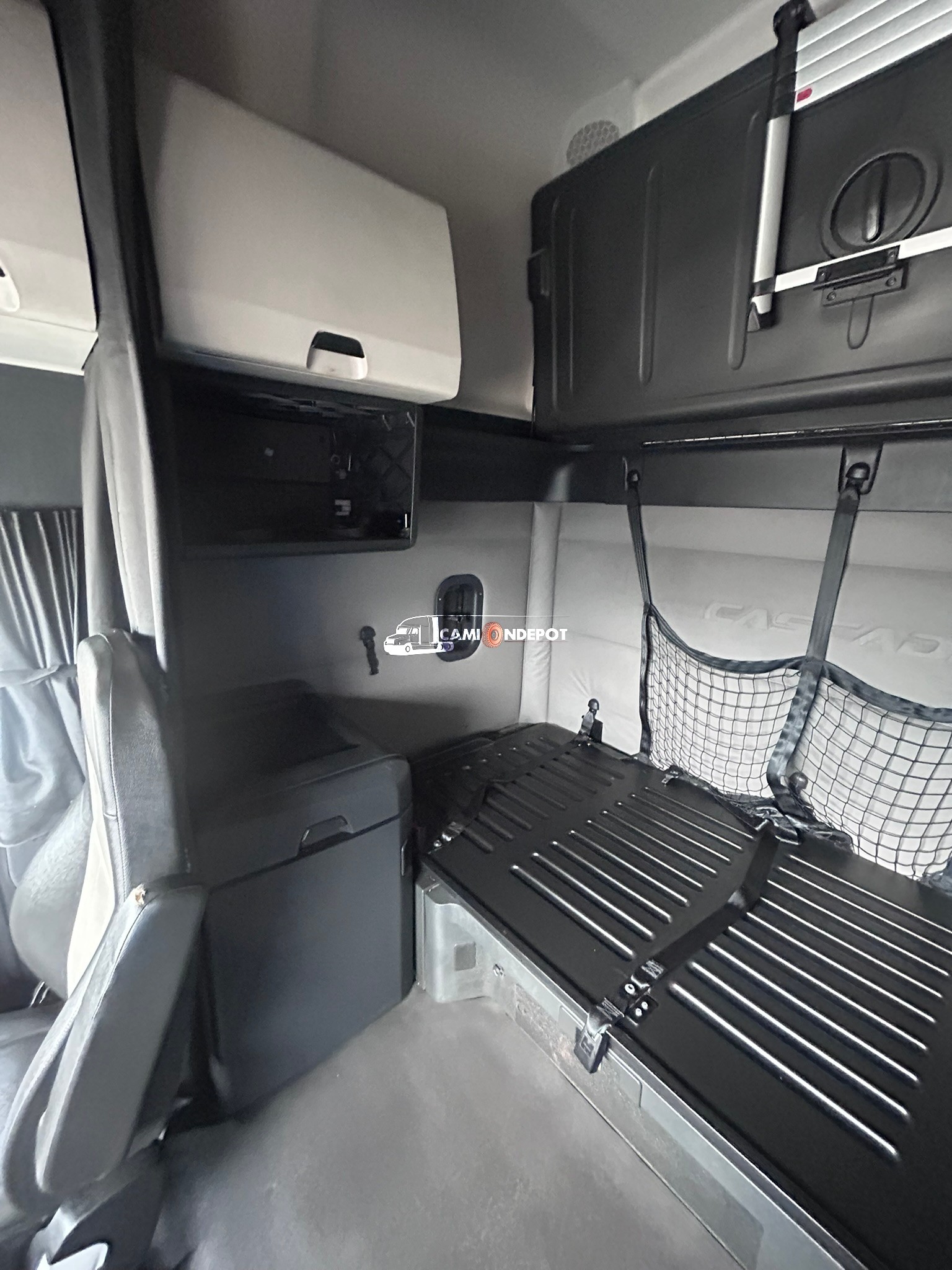 Truck Thumbnail 9
