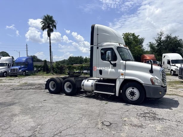 Truck Thumbnail 4