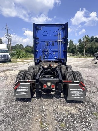 Truck Thumbnail 3