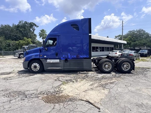 Truck Thumbnail 2