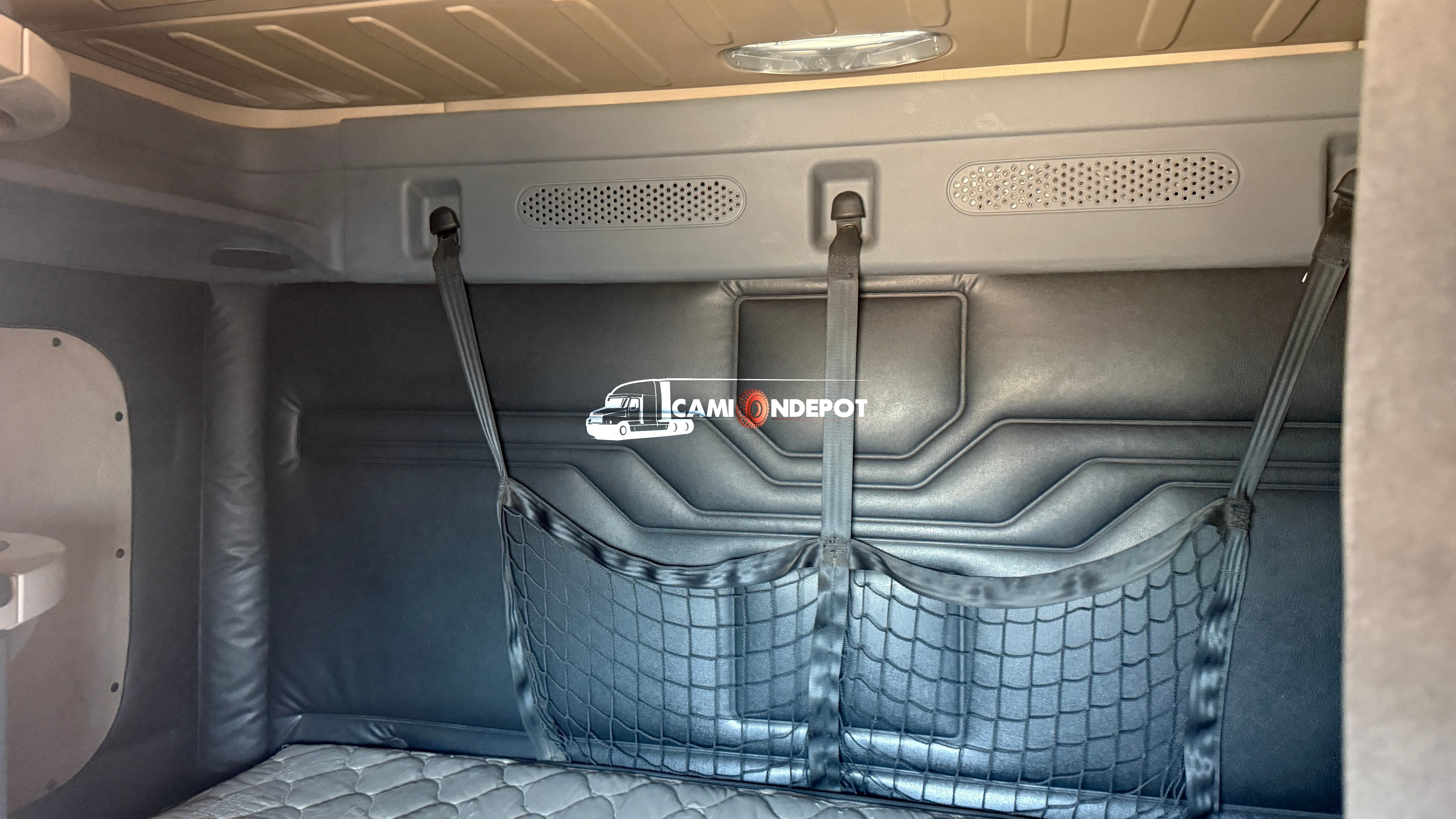 Truck Thumbnail 6