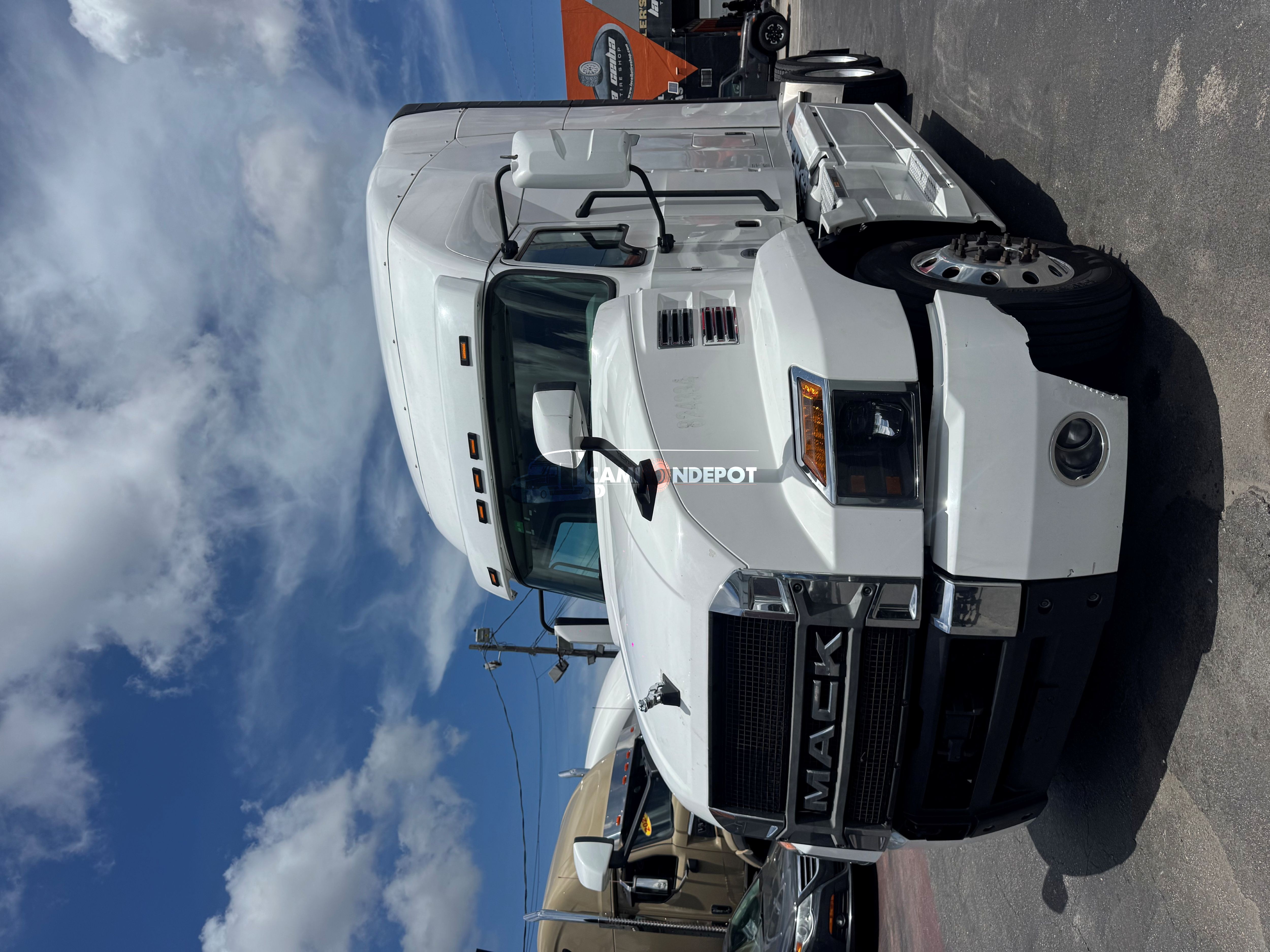 Truck Thumbnail 5