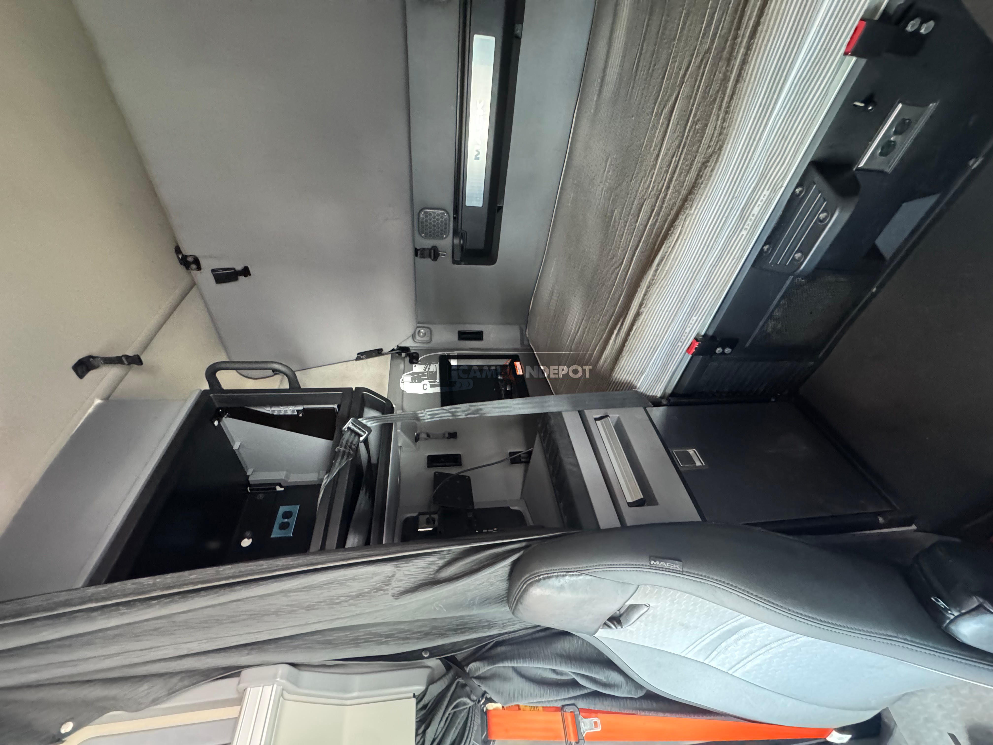 Truck Thumbnail 11